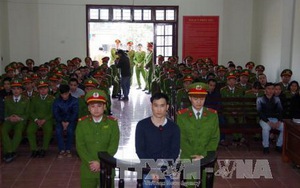 Xét xử vụ án mua bán hơn 1.400 bánh heroin