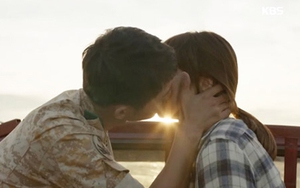 Song Joong Ki hôn Song Hye Kyo hơn 100 lần khi quay 'Hậu duệ mặt trời'