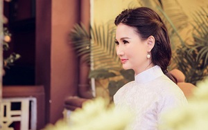 Quý bà Sương Đặng trổ tài nấu bún chả trong MV Tứ vị Hà Thành