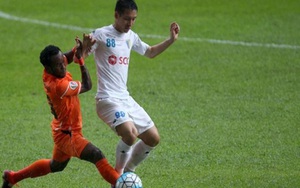 Hùng Dũng lập 'siêu phẩm', Hà Nội hòa đáng tiếc Felda United
