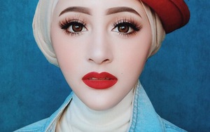 'Hotgirl Hồi giáo' có khuôn mặt đẹp như thiên thần gây 'bão mạng'