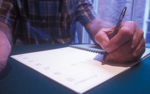 Tội phạm ấu dâm thường thuận tay trái?