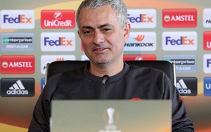 Mourinho sẽ có nhiều quyền lực hơn ở Man United sau trận thua Chelsea