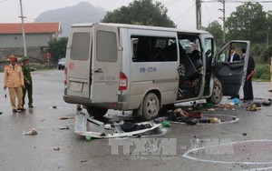 Xe tải đâm xe đám cưới tại Hà Nam: 3 người đã chết, 2 người nguy kịch