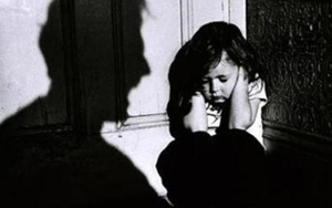 Có nạn nhân bị xâm hại phải bỏ đi biệt xứ, rối loạn tâm thần, tự tử