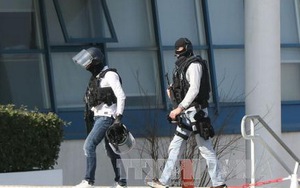 Khẳng định học sinh xả súng tại trường học Pháp không phải là khủng bố