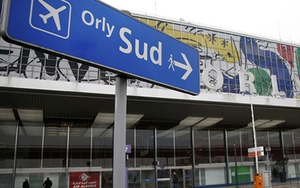 Bị bắn hạ vì dám cướp súng của lực lượng an ninh sân bay