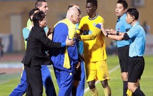 FLC Thanh Hóa nhận sai, HLV Petrovic đối mặt với án phạt