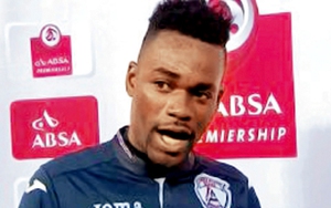 Cầu thủ 'vạ miệng' giải thích: 'Tôi thường gọi CON GÁI là bạn gái'