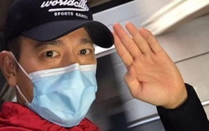 Lưu Đức Hoa đang phải tập đứng, đi