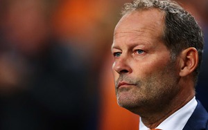 Tuyển Hà Lan khủng hoảng: Blind có lỗi, nhưng Liên đoàn đáng trách hơn