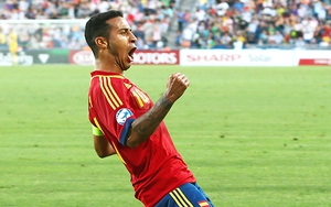 Lopetegui không có cờ, Thiago phất bằng niềm tin