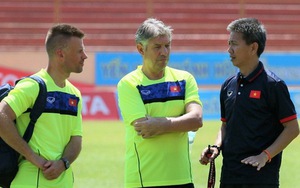 HLV Hoàng Anh Tuấn động viên U20 Việt Nam, Tuấn Anh lùi ngày tái xuất
