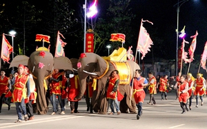 Giỗ Tổ Hùng Vương - Lễ hội Đền Hùng 2017: Sôi động Lễ hội dân gian đường phố