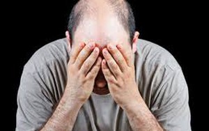 Phát khóc vì truyện cười