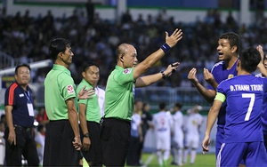 'Vua' sân cỏ Việt giãi bày