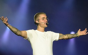 Justin Bieber phải hầu tòa vì bị fan kiện
