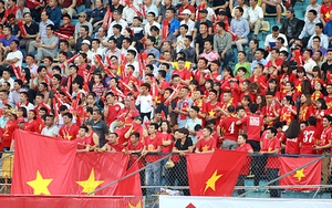 Chủ tịch Hội CĐV bóng đá Việt Nam Trần Hữu Nghĩa: 'Hãy thổi ngọn lửa tình yêu bóng đá cho khán giả'