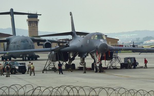 Mỹ điều máy bay ném bom B-1B; Triều Tiên cảnh báo nguy cơ chiến tranh hạt nhân