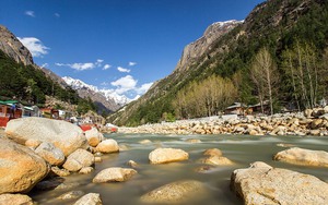 Sông băng Gangotri tan chảy ảnh hưởng đến bản sắc Hindu và đời sống người dân Ấn Độ