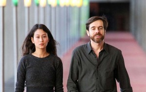 Cô gái gốc Việt nên đôi cùng với cựu giám đốc sáng tạo của Hermes