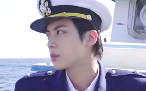 ARMY phát cuồng vì thuỷ thủ Jin BTS trong bộ ảnh cá nhân mới
