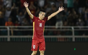 Đội hình Tuyển Việt Nam đá Dortmund: Văn Quyết sẽ thay Quang Hải?