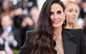 Demi Moore 60 tuổi và bí quyết giữ tuổi thanh xuân