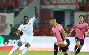 Bóng đá Việt Nam trưa ngày 18/11: Hải Phòng chia tay Vua phá lưới V-League 2022