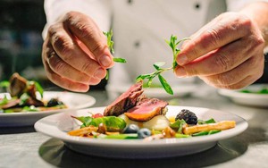 Người càng giàu, càng chú trọng đồ ăn nạp vào cơ thể: Bữa ăn của triệu phú không hề “đậm mùi tiền” như chúng ta tưởng! 