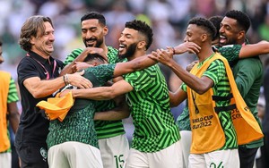 Hạ Argentina, cầu thủ Ả rập Xê út vỡ òa niềm vui