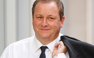 Tỷ phú từng sở hữu Newcastle giàu đến mức đi làm bằng trực thăng, thành công trong kinh doanh nhưng thất bại với chính đội bóng mình hâm mộ