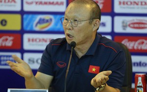 Bóng đá Việt Nam trưa ngày 22/11: HLV Park Hang Seo bật đèn xanh học trò xem World Cup