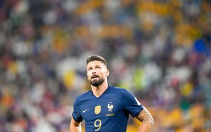 Olivier Giroud: Chiếc Go Kart dát vàng