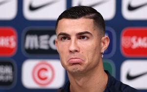 Tin nóng bóng đá tối 24/11: Ronaldo nhận án treo giò