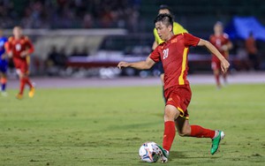 CLB CAHN chiêu mộ thành công tiền đạo Phan Văn Đức