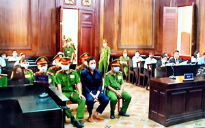 "Vì sao con khóc"?