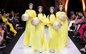 Học trò Xuân Lan - Trịnh Khánh Ngọc thần thái trên sàn diễn thời trang 