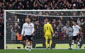 MU: Cú bước hụt tai hại ở Villa Park