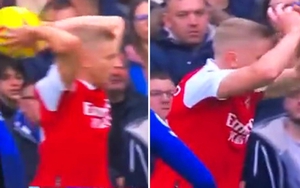Zinchenko bị CĐM chế giễu không thương tiếc sau pha ném biên hỏng