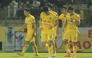 HLV Kiatisuk thừa nhận HAGL may mắn thoát thua