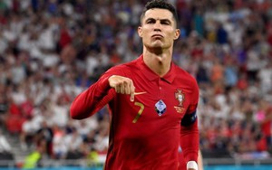 Thủ môn Văn Lâm: ‘Mong Ronaldo và đội Bồ Đào Nha có thứ hạng cao tại World Cup 2022’