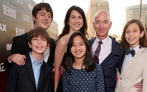 Vợ chồng tỷ phú Jeff Bezos từng đưa ra quan điểm nuôi dạy con gây tranh cãi: 'Thà con chỉ có 9 ngón tay còn hơn để chúng trở thành những đứa trẻ không có tài cán gì'