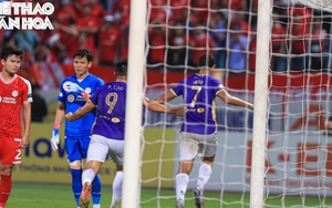 Hà Nội chạm một tay vào chức vô địch V-League
