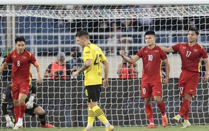 Bóng đá Việt Nam trưa ngày 1/12: Báo Đức quan tâm sự cố xà ngang trận Việt Nam đấu Dortmund