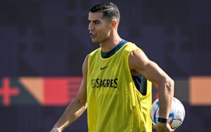 Tin nóng bóng đá tối 1/12: Ronaldo nghỉ tập trước trận gặp Hàn Quốc