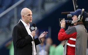 Phóng viên thể thao kỳ cựu bất ngờ đột tử tại World Cup trong khi đang đưa tin trận tứ kết