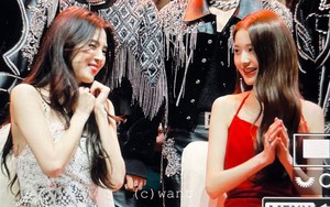 Khung hình hot nhất AAA: Han So Hee đẹp phát sáng nhưng cũng phải phản ứng như thế này trước Jang Won Young