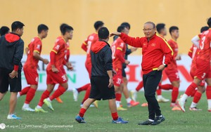 Bóng đá Việt Nam ngày 15/12: Tuyển Việt Nam mang 2 nhân sự dự bị sang Lào