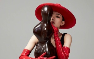 Triệu Lệ Dĩnh trên bìa ELLE năm mới: "Tôi làm gì cũng đều là việc mình thích"